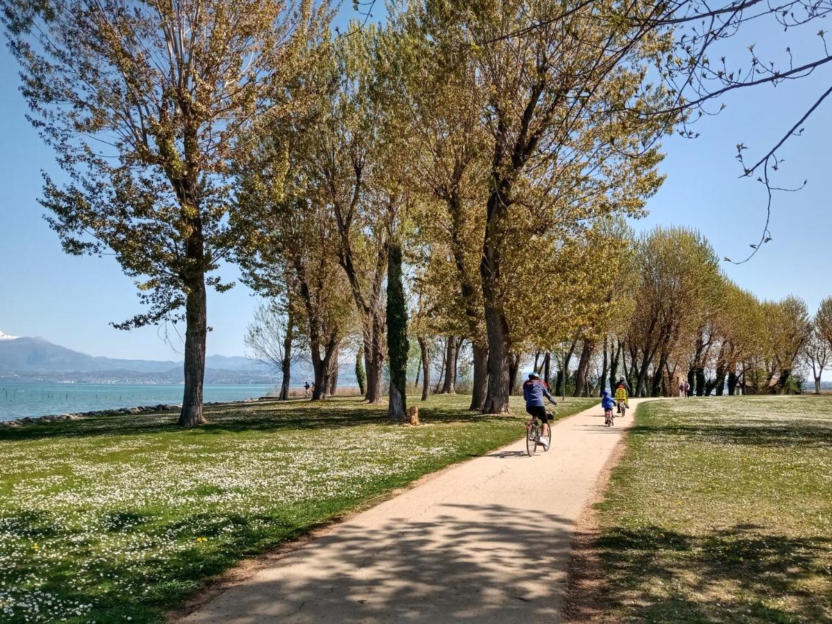 Casa Punta Gro Lägenhet Sirmione Exteriör bild